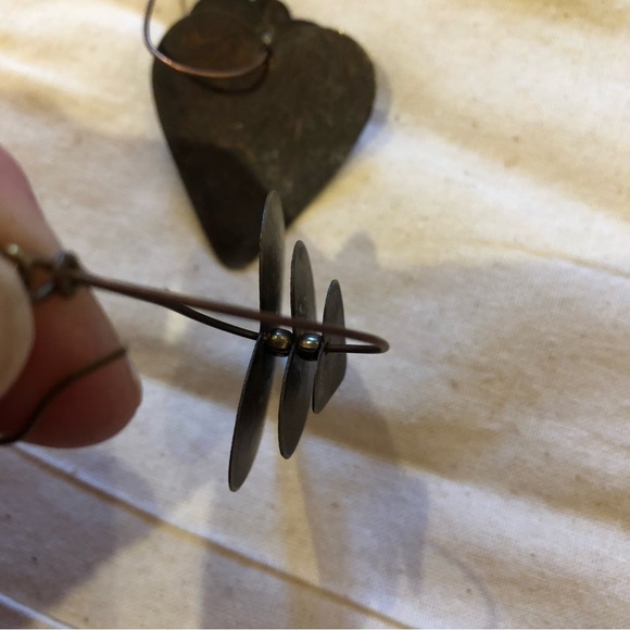 ❤️Triple heart metal work earrings. - Picture 5 of 5